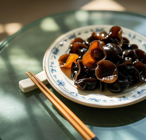 木耳久泡真的會(huì)產(chǎn)生劇毒嗎？食品安全檢測儀的原理與應(yīng)用